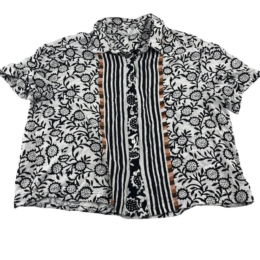 Jane & Delancey Black & White Floral Short Sleeve Shirt‎ Medium Black Tan White